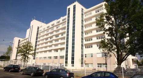 Турската "Aджъбaдeм" напуска България, продава "Токуда" и "Сити Kлиник"