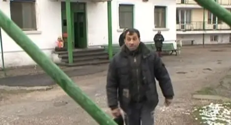 Дом на ужасите: В Куделин изнасилвали умствено изостанали, биели ги с пръчки