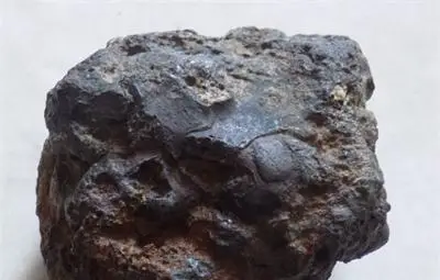 Метеорит падна в двор на къща край Пловдив