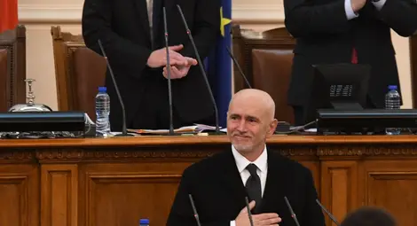 Николай Събев положи депутатска клетва след изтичане на Ковид карантината