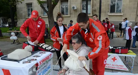 Червеният кръст с над 8000 доброволци в областта