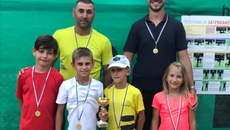 Децата на &bdquo;Приста&ldquo; шампиони на първенство във Варна