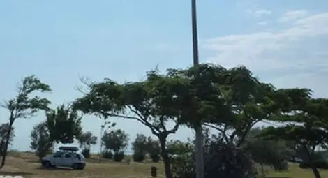 Кметът на Комотини се чуди какво да прави с незаконно къмпингуващите българи