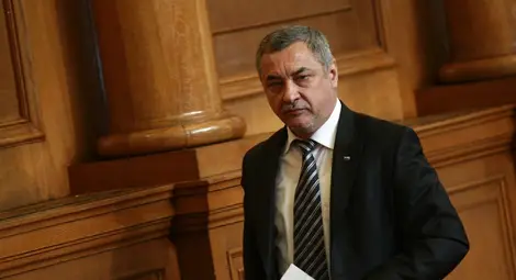 Симеонов постави ултиматум към кабинета "Борисов" Симеонов постави ултиматум към кабинета "Борисов"