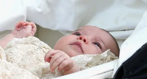 Вижте официалните снимки от кръщенето на принцеса Шарлот