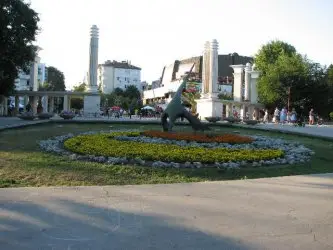 Съдът пусна автомобилите в морската градина на Варна