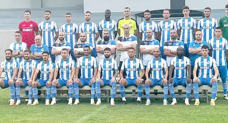 Исторически екипи в синьо-бяло ни връщат утре в 60-те години