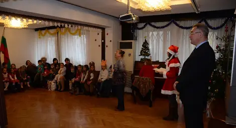 Хитрата Лисана открадна тояжката на руския Дядо Мраз