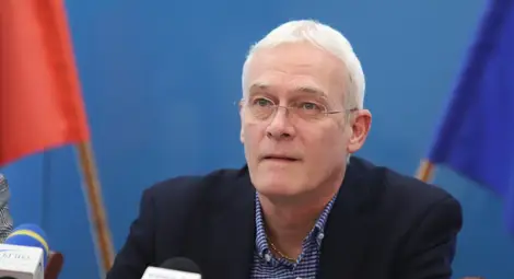 Директорът на НЗОК: Доставната цена на един PCR тест e между 17 и 25 лв.