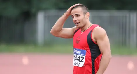 Контузия спира Денис от балканското в Румъния