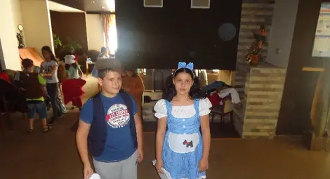 Преподаватели от Лондон и Кеймбридж отличиха Анабела и Максим