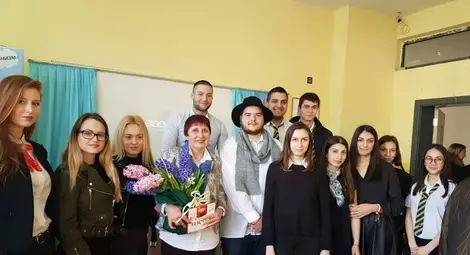 Поетите от Сребърния век впечатлиха ученици от четири русенски гимназии