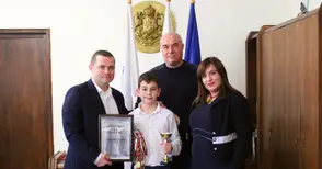 Победител и в спорта, и в знанието е новият №1 на месеца на Спортното