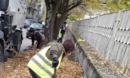 Продължава сезонното почистване на дъждоприемните шахти Продължава сезонното почистване на дъждоприемните шахти