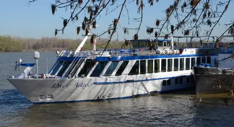 144 американци откриха круизния сезон в Русе