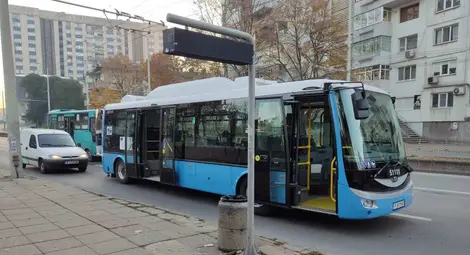 Проблем в софтуера предизвика първата повреда на новите електробуси в Русе /галерия/