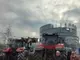 Френски земеделци блокираха с трактори Европейския парламент в Страсбург; крайнодесният лидер Бардела отиде при тях
