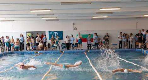 Фондация &bdquo;Александър Русев&ldquo; участва в благотворително състезание по адаптирано плуване в Габрово