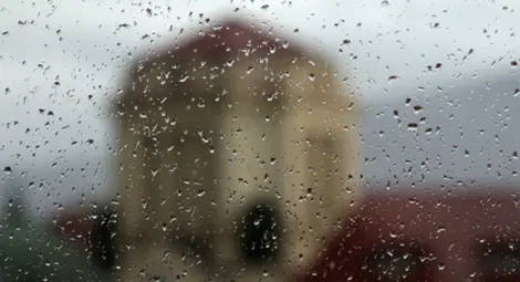 Времето : Облачно, все още топло, от новата седмица се чака студ