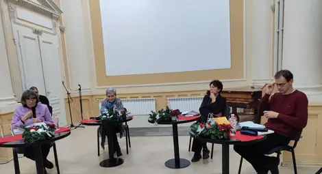 Литературно кабаре в библиотека Любен Каравелов&ldquo; в Русе - жив, свободен и интелигентен обмен на идеи