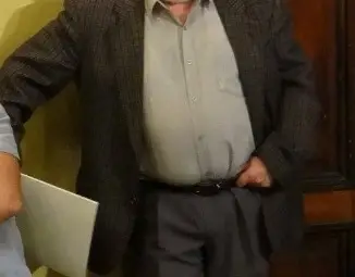 In memoriam: Петьо Клуба слуша джаз и чете поезия заедно с ангелите в небесния КДК