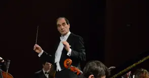 Бляскаво начало на Мартенските даде Емил Табаков с трима млади солисти