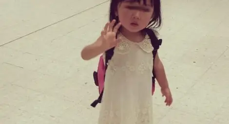 Николета и Валери Божинов осиновяват китайче