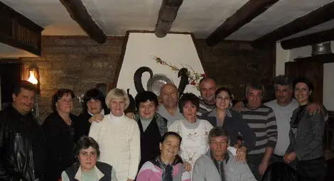 Самодейци от Бъзовец гостуваха  на &bdquo;космическата&ldquo; Валя Балканска