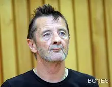 Закъснение за дело за малко не вкара барабаниста на AC/DC в затвора