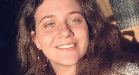 Второ място: Понякога съм просто твое дете Второ място: Понякога съм просто твое дете