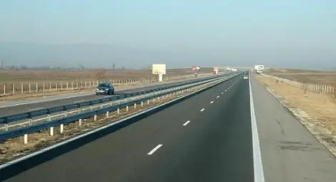 Шофьор намери снаряди край магистрала "Тракия" Шофьор намери снаряди край магистрала "Тракия"