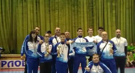 Стрелците на „Джамбо“ с 10 приза на държавно в зала Стрелците на „Джамбо“ с 10 приза на държавно в зала