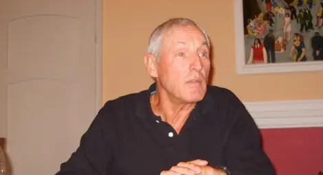 Познавач на световните религии пристига с книга за идолите на Изтока Познавач на световните религии пристига с книга за идолите на Изтока