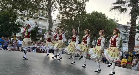 ДЮФА &bdquo;Зорница&ldquo; с достойно представяне на международен фолклорен фестивал в Гърция