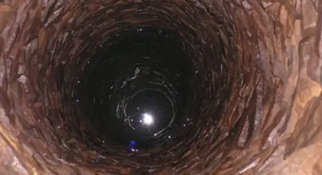 Мъж падна в кладенец и ослепя