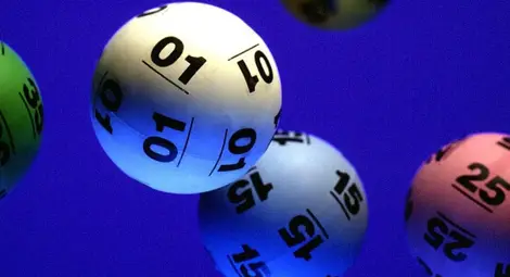 Австралиец намери забравен лотариен билет в колата си, оказа се милионер