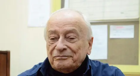 In memoriam: В театъра скърбят за драматурга и приятеля на Русе Василен Васев In memoriam: В театъра скърбят за драматурга и приятеля на Русе Василен Васев