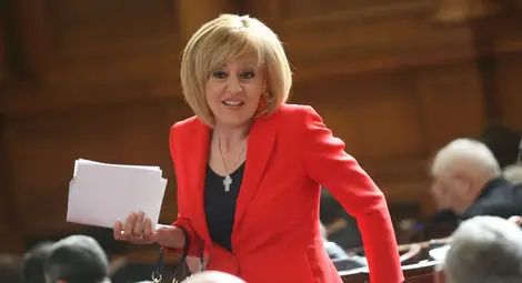 Мая Манолова е на път да стане омбудсман, а част от БСП да подкрепи конституционната реформа