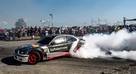 Дрифтовете винаги са шоу, но никога не са имали свой дом. И едва ли ще имат