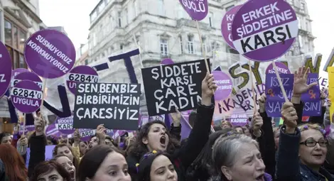 За 7 месеца в Турция са убити 285 жени