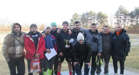 &bdquo;Локо&ldquo; взе купата в коледния футболен турнир в Ценово