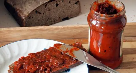 Tоксиколог: Откритият в лютеница олеамид не е наркотично вещество