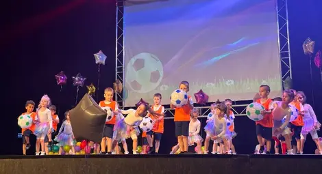 Годишният концерт на ДГ „Чучулига“ изпълни Канев център с много музика и настроение Годишният концерт на ДГ „Чучулига“ изпълни Канев център с много музика и настроение