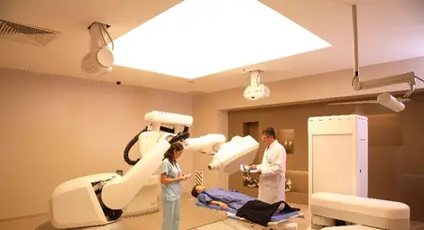 Професор от елитната турска болница "Аджъбадем" представя за читателите на "Утро" високите технологии за борба с рака