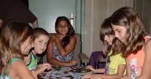 Малката София: Пътувам като „колетче“ между Кайро и Русе