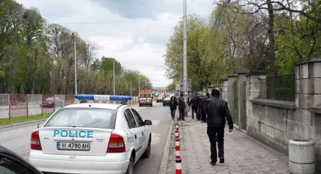 Ученичка падна от Езиковата гимназия в Шумен