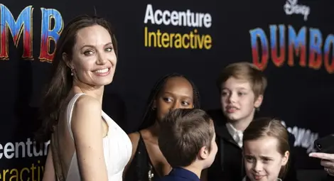 Дъщерята на Анжелина Джоли ще си сменя пола