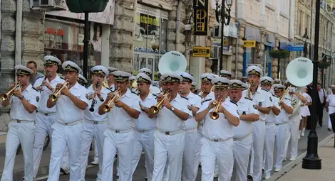 Военноморските сили честват в Русе 138 години от създаването си /галерия/