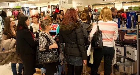 КЗП: Черният петък - възможен, намаленията са истински