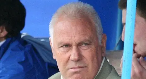 Никола Христов - голмайстор в синя и зелена фланелка